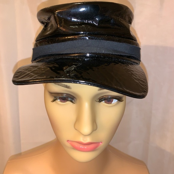 LOUIS VUITTON size SM black patent leather cap - Picture 6 of 8